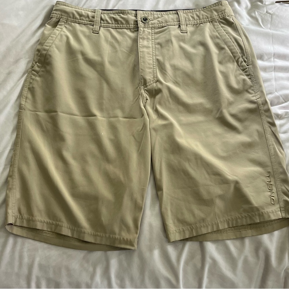 tan size 31 o’neill shorts